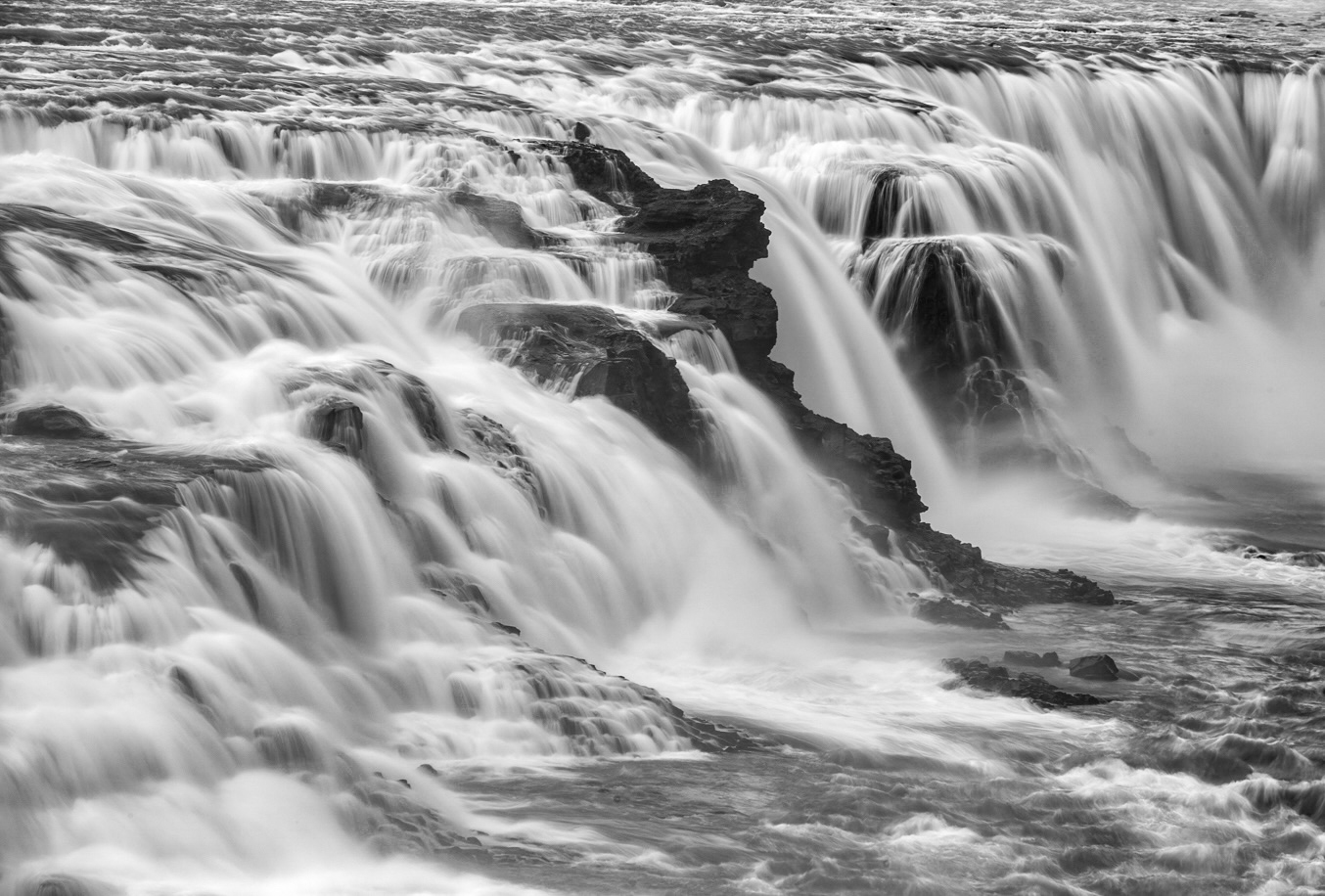 3rd PrizeOpen Mono In Class 2 By Melanie Berlin For Turbulent Waters OCT-2025.jpg